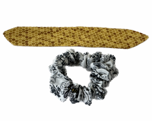 Load image into Gallery viewer, Bee Scrunchie with Removable Tie
